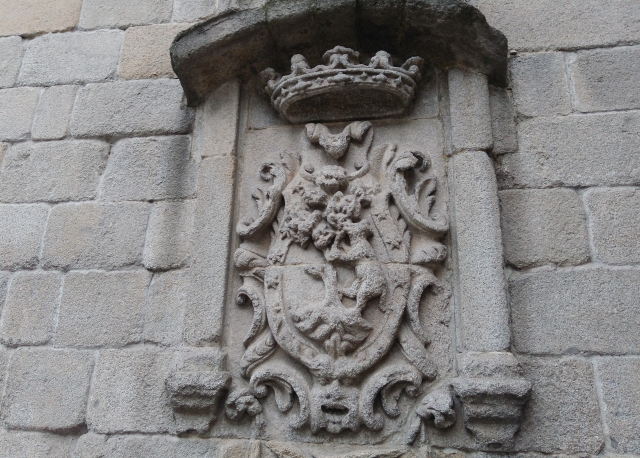 Detail in wall 
