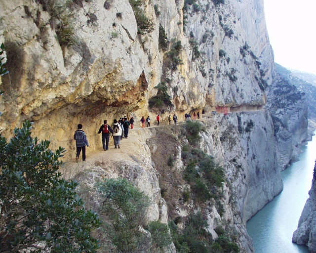 The gorge of Mont-rebei 