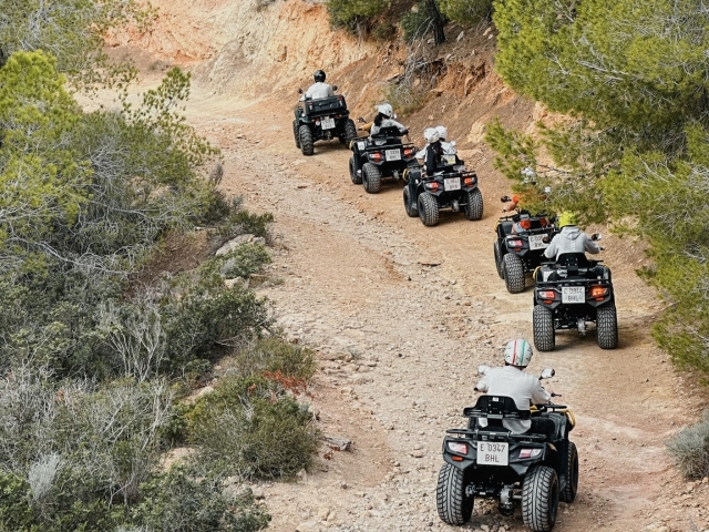  Escursione in quad con gli amici 