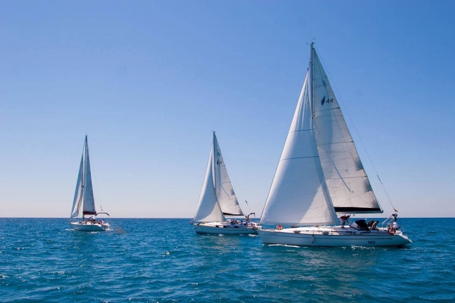  Navigare in barca a vela 