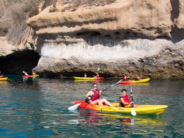 Escursione in kayak lungo le scogliere di Nerja 
