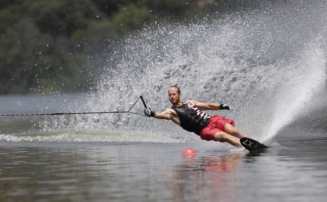  Sessione di wakeboard nella palude 