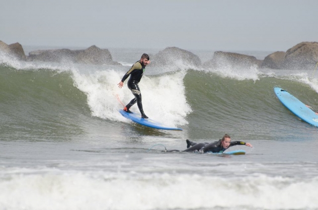  Catching the wave surf camp 
