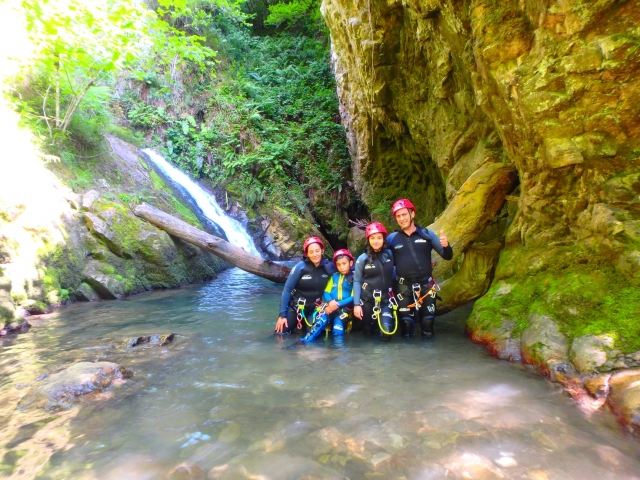  Famiglia nel burrone 