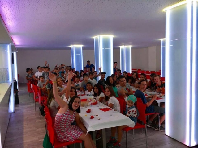  desfrutando de comida 