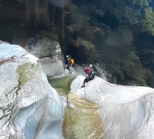 坎塔布里亚溪降 