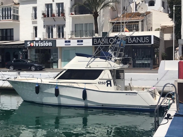 La nostra nave è pronta per andare a pescare 
