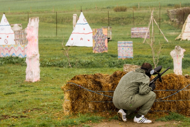  Sich vor den Paintballbällen des Gegners schützen 
