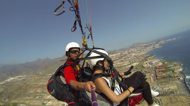  Volo in parapendio biposto 