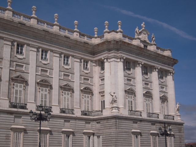  Visit the most important places in Madrid 