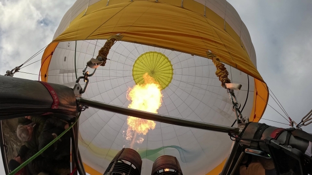  Air chaud pour que le ballon monte 