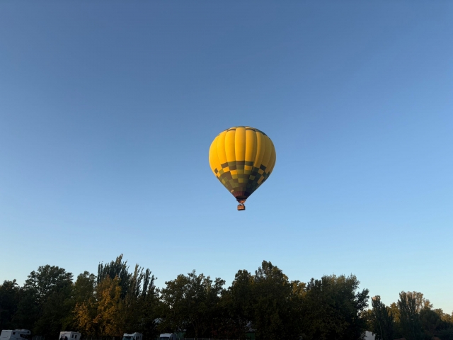  Montgolfière dans le ciel de Madrid 