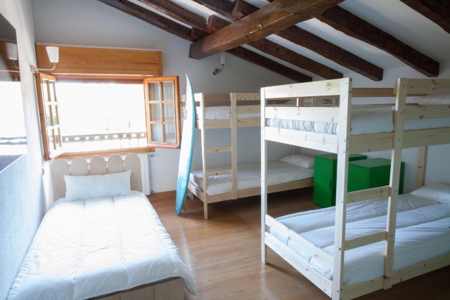  Zimmer im Surfcamp 