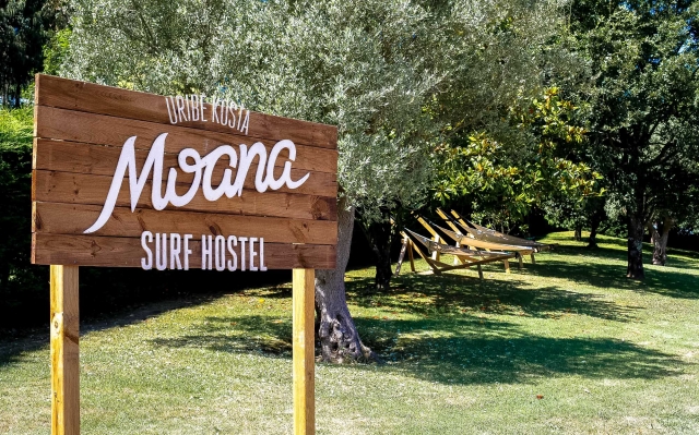  Moana Surf Hostel 