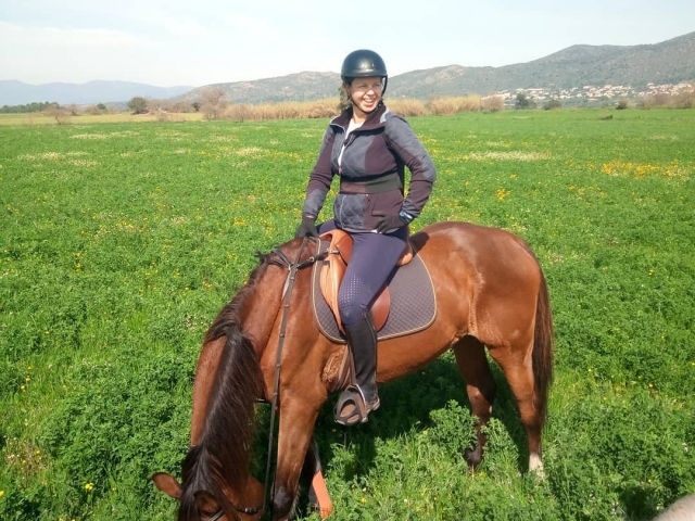  穿越艾瓜莫尔斯的骑马路线 