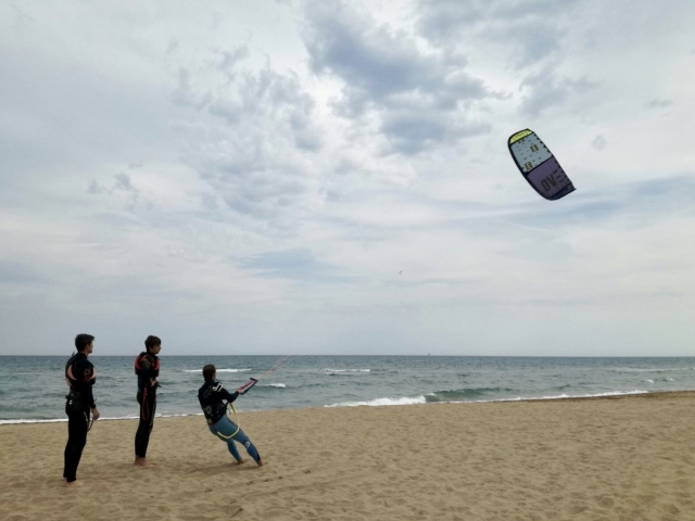  Kitesurfing session 