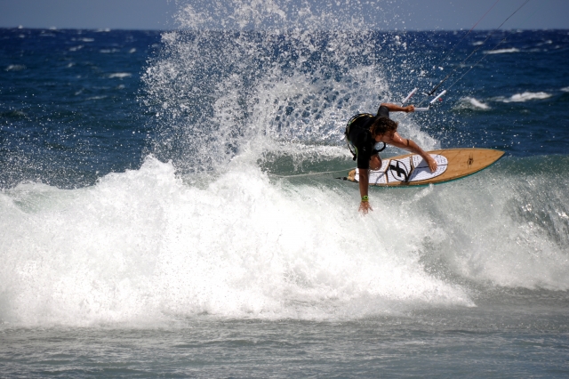  Kitesurfing