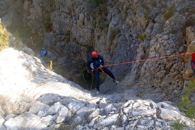  Desfrutar de uma descida de canyoning em Albacete 