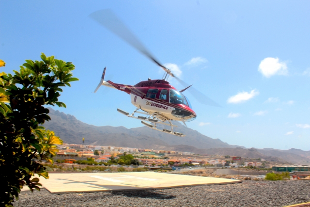 Helicóptero llegando a tierra
