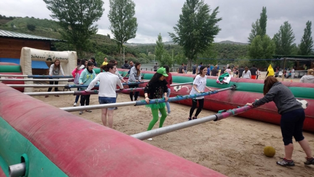  Mixed human foosball 