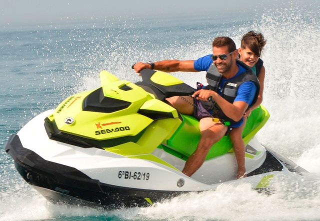  Genießen Sie den Doppel-Jetski in Marbella 