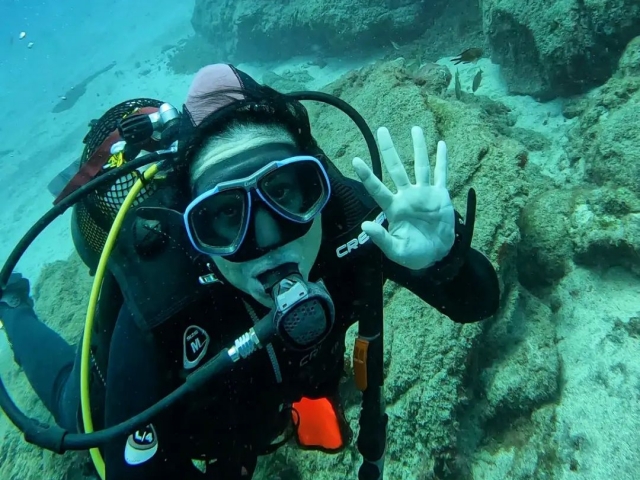  Saluta sott'acqua 