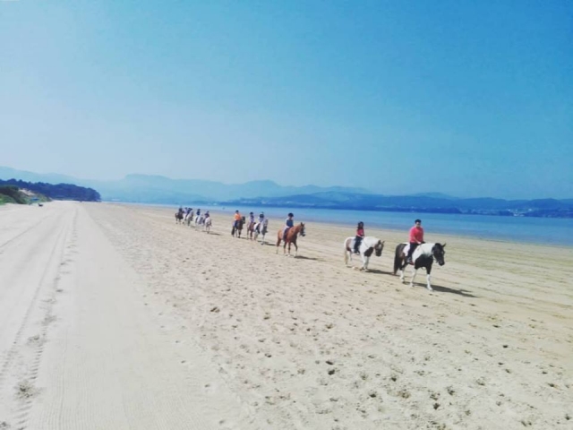 En ruta por la playa de Laredo