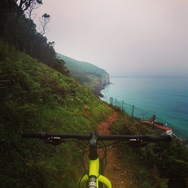  Giro della costa in mountain bike 