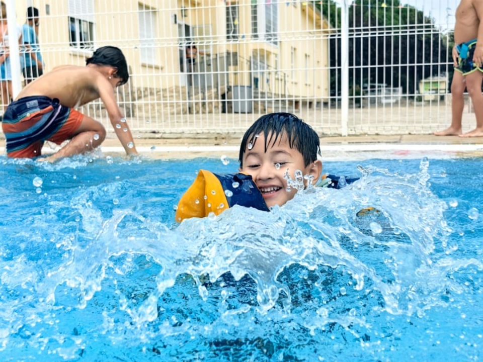 Enjoying the pool during the camp 