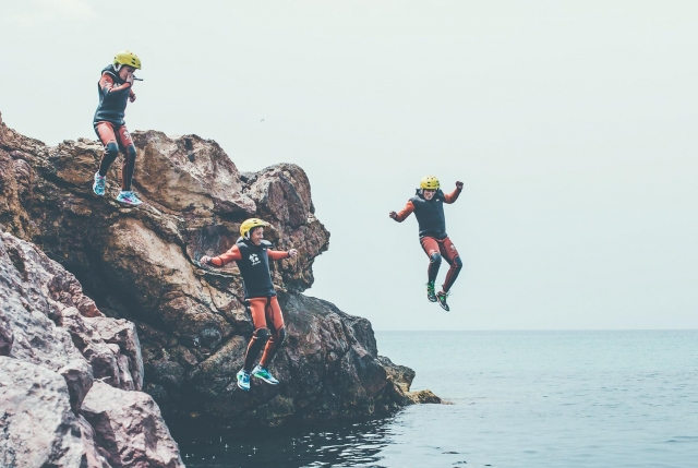  Eine Coasteering-Route nehmen 