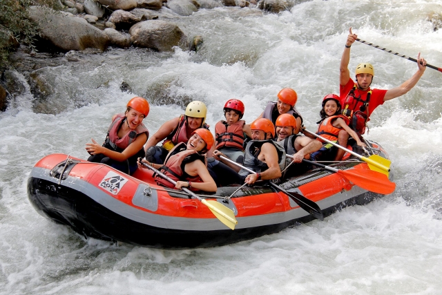 Disfrutando del rafting