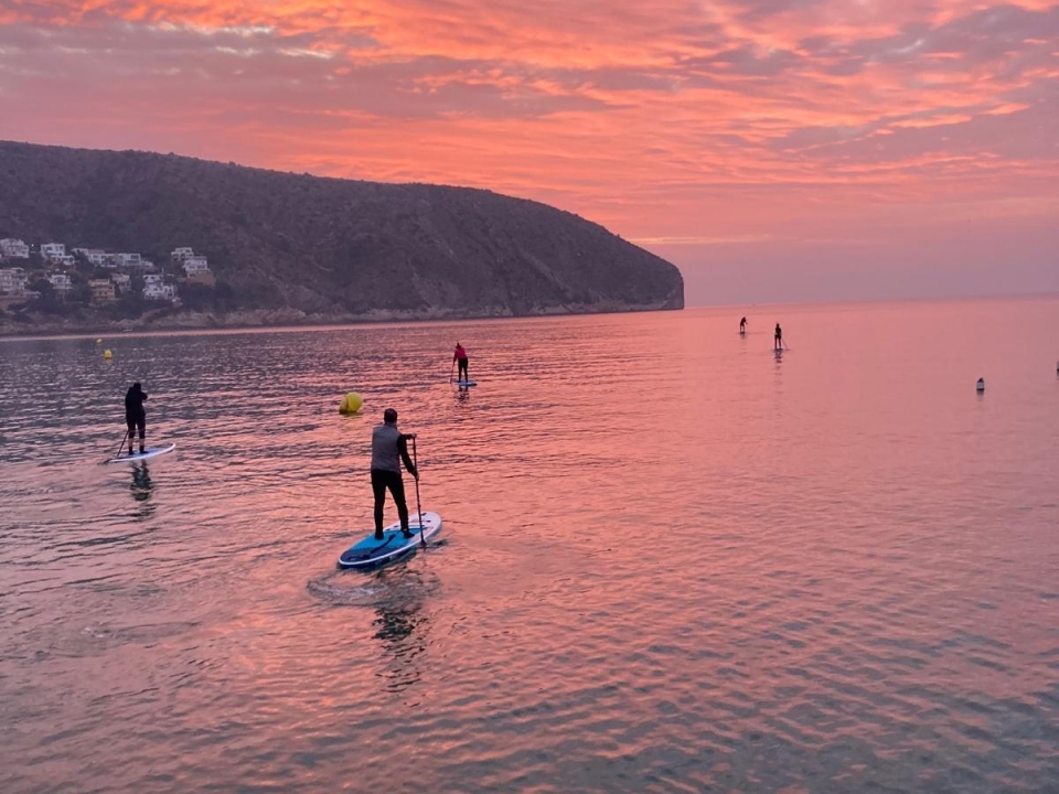 Paddle surf al atardecer Paddle surf al atardecer