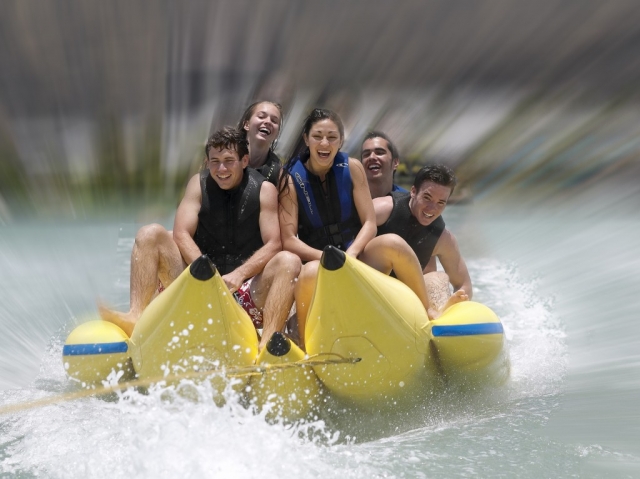 Andar de banana boat 