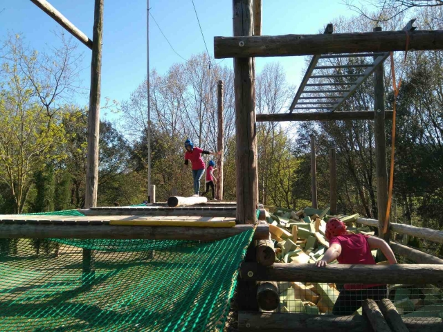  Obstacle course 