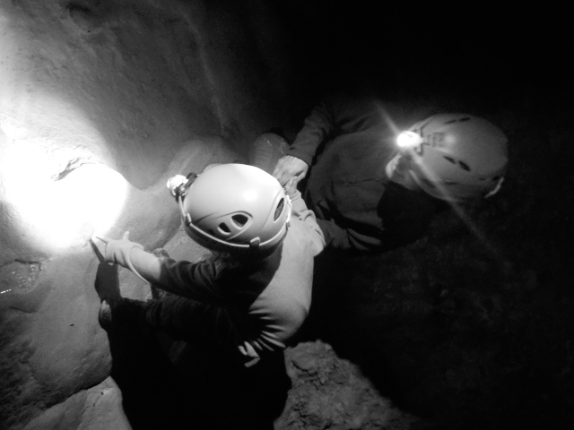  Erkunden Sie eine Höhle in der Nähe von Ainsa 