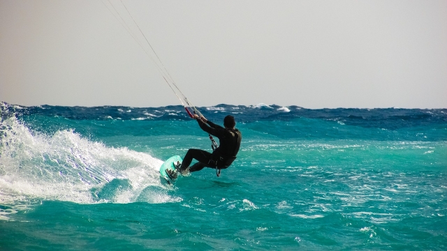  uomo kite surf 