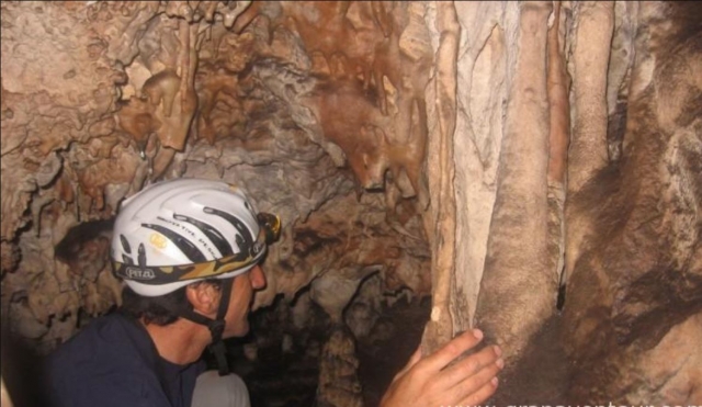 Espeleologia en la Gruta del Agua