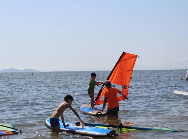  Utiliser les planches à voile