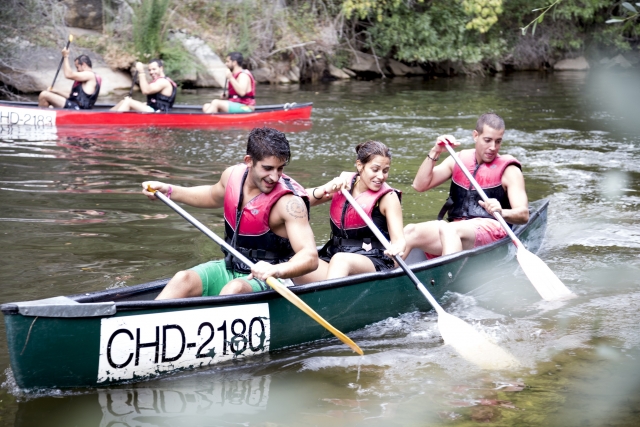 Remando con canoa por San Rafael