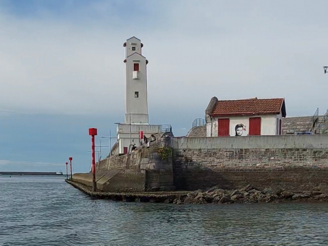 Explorez la côte française en bateau