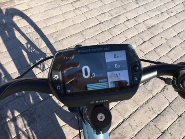  Vélo électrique avec GPS 