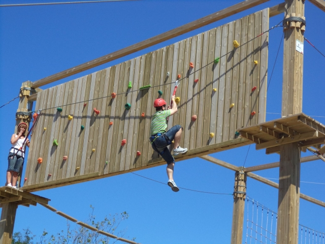  une partie du mur d'escalade