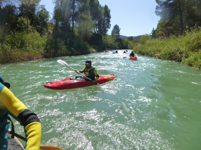  Groupe de descente en kayak 