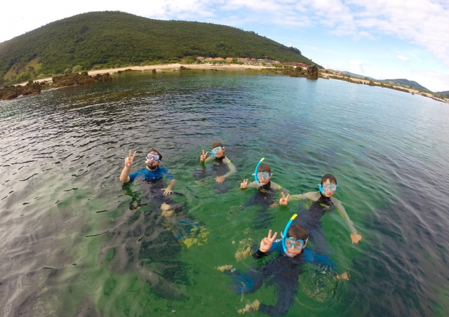  Snorkeling