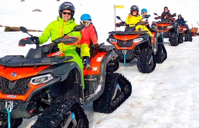  Motos placées en rangée
