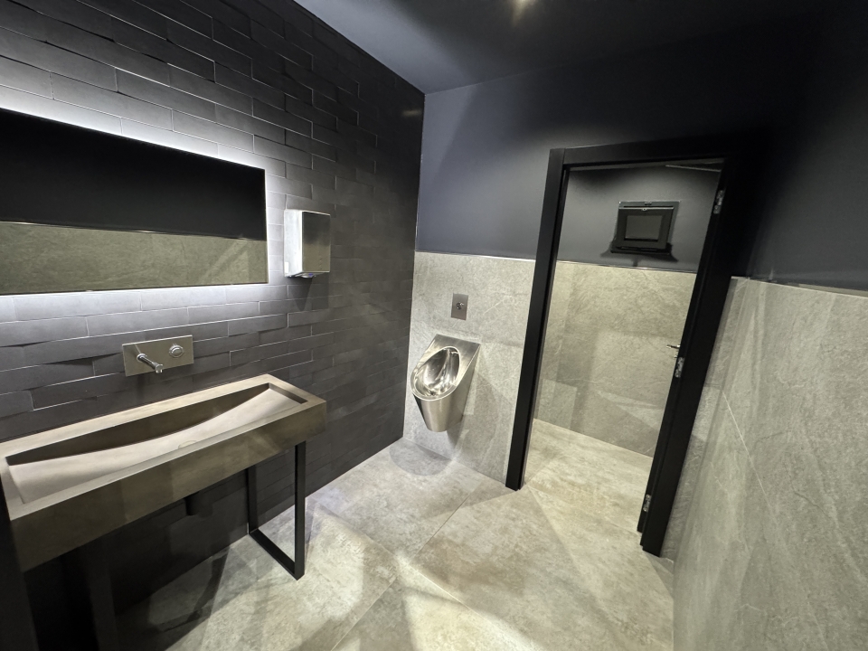  Bathrooms 