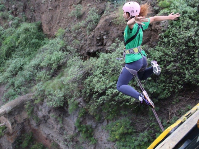  Salto di 30 metri alle Isole Canarie 