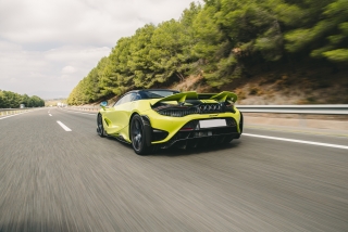 Conduce un McLaren Playa de la Barceloneta, 20min