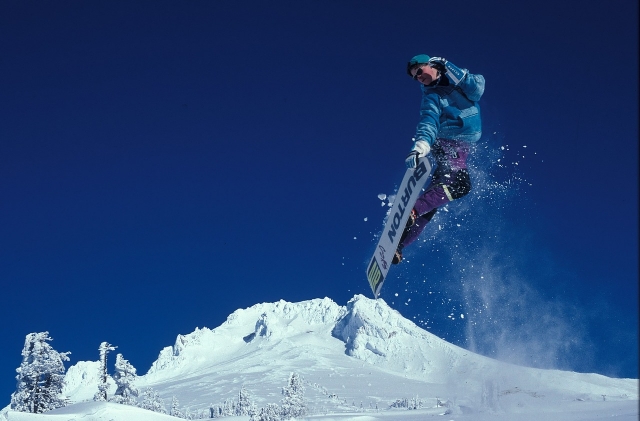  fare salti con lo snowboard 