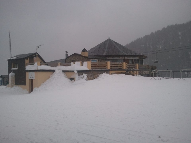 Pirineo Ilerdense clases snowboard 1 hora